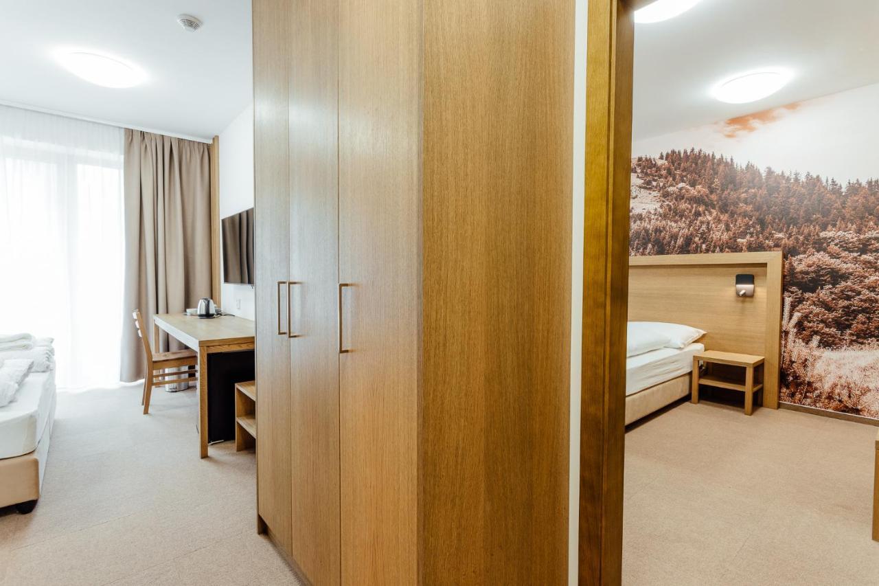 Apartmany Humno Valča Eksteriør bilde
