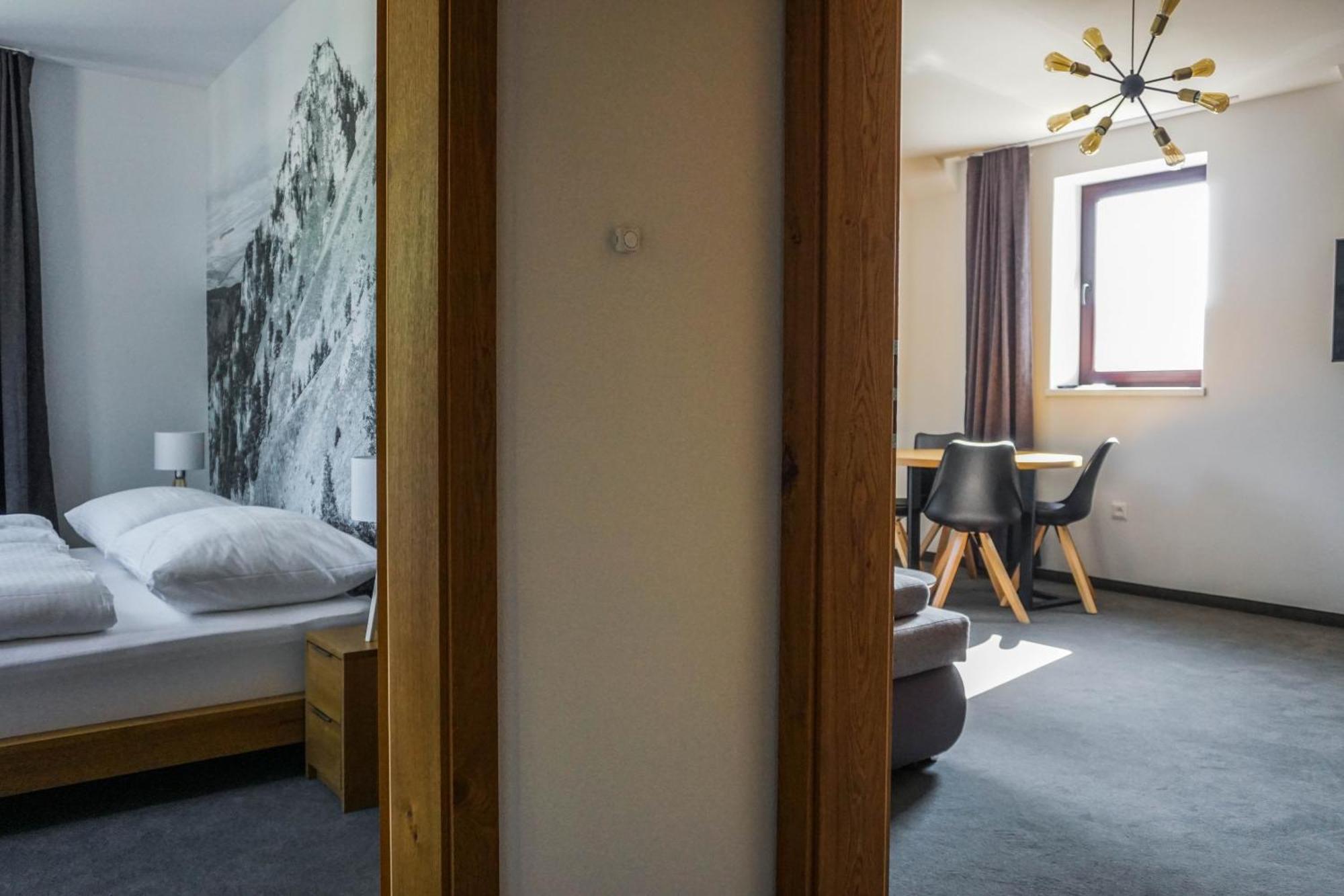 Apartmany Humno Valča Eksteriør bilde